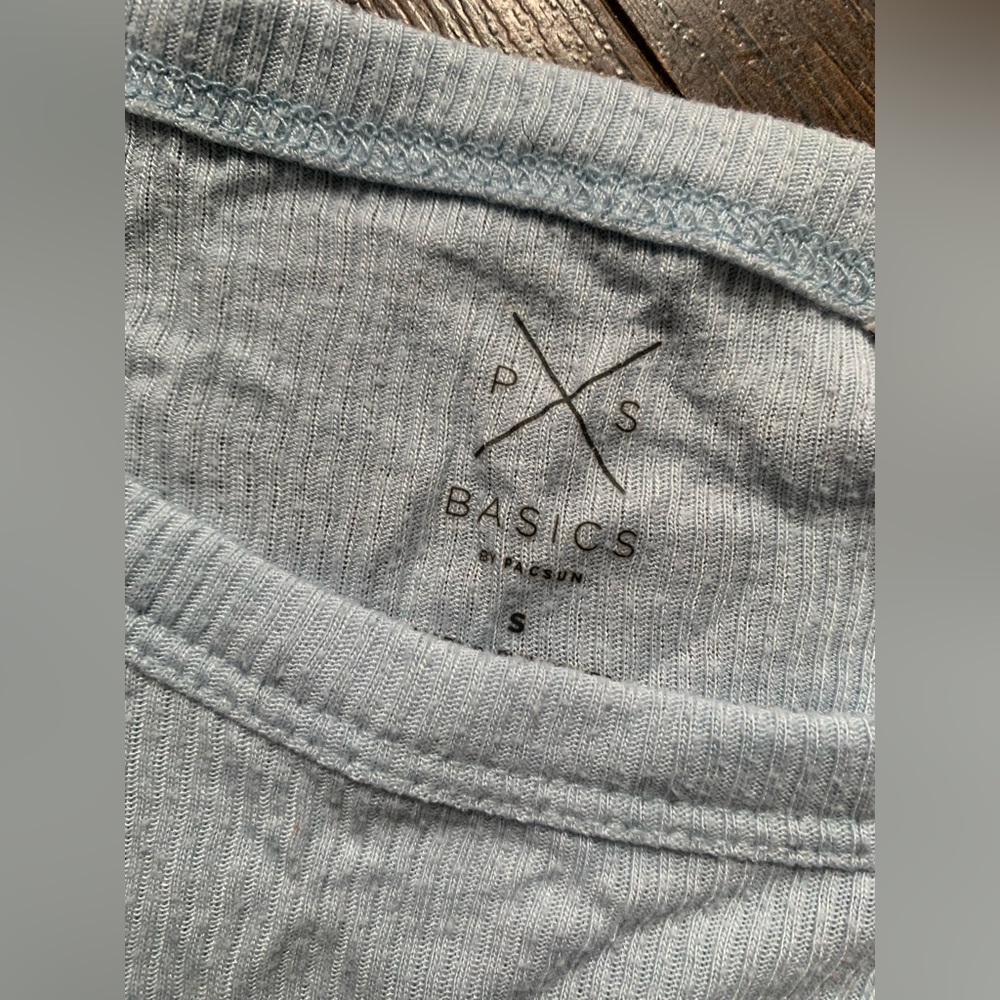 Pacsun Xs-S Basic Light Blue Baby Tee, T-shirt, Crop top, Cropped Tee